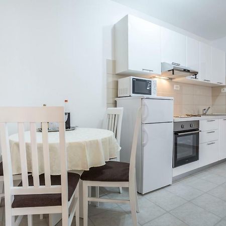 Apartments Bezmalinovic 2 볼 외부 사진