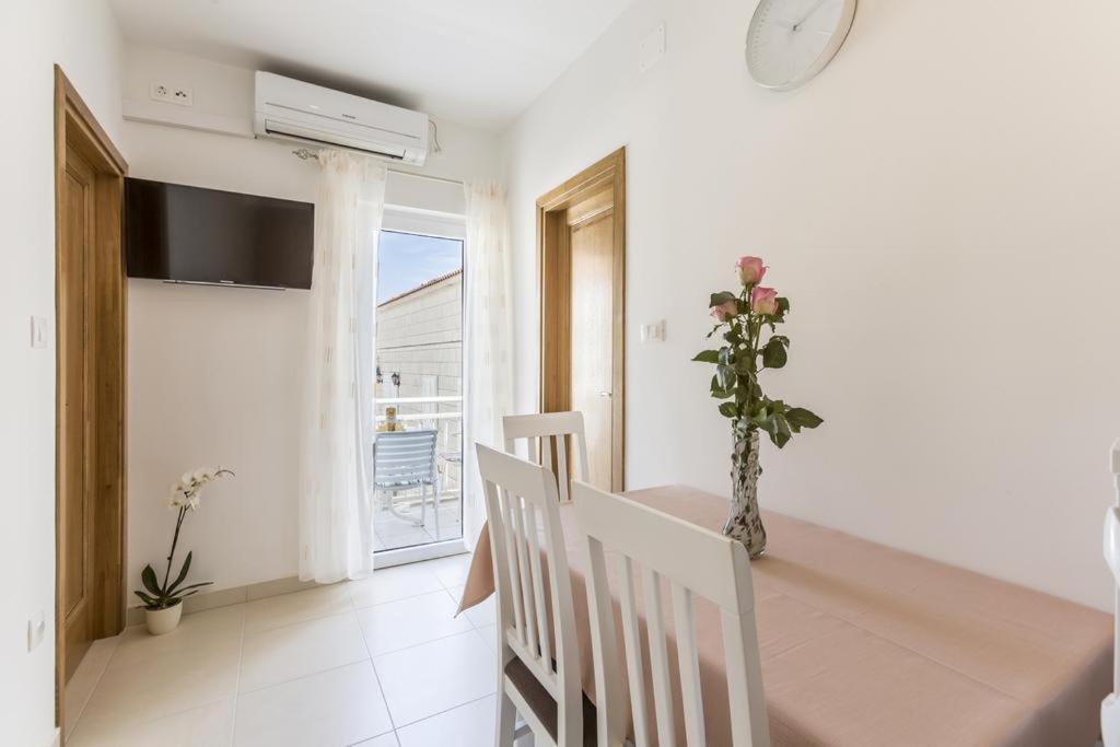 Apartments Bezmalinovic 2 볼 외부 사진