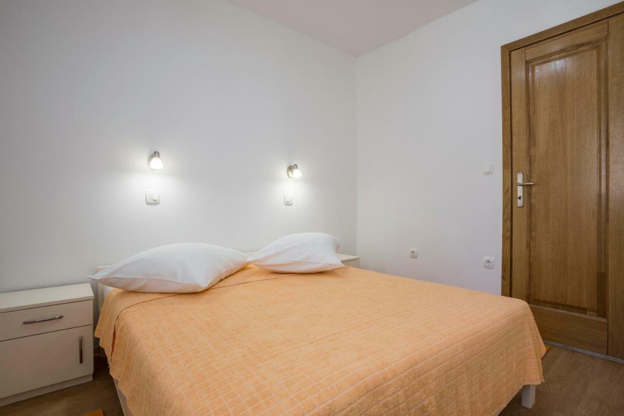Apartments Bezmalinovic 2 볼 외부 사진