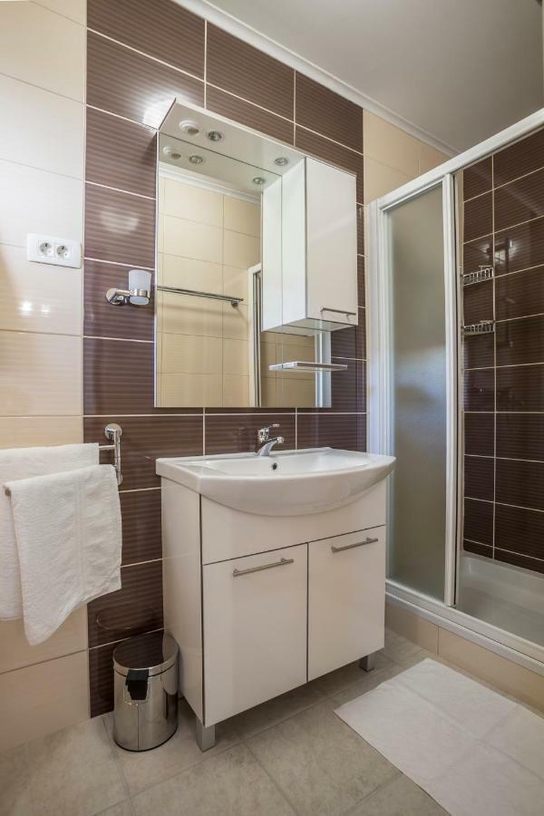 Apartments Bezmalinovic 2 볼 외부 사진