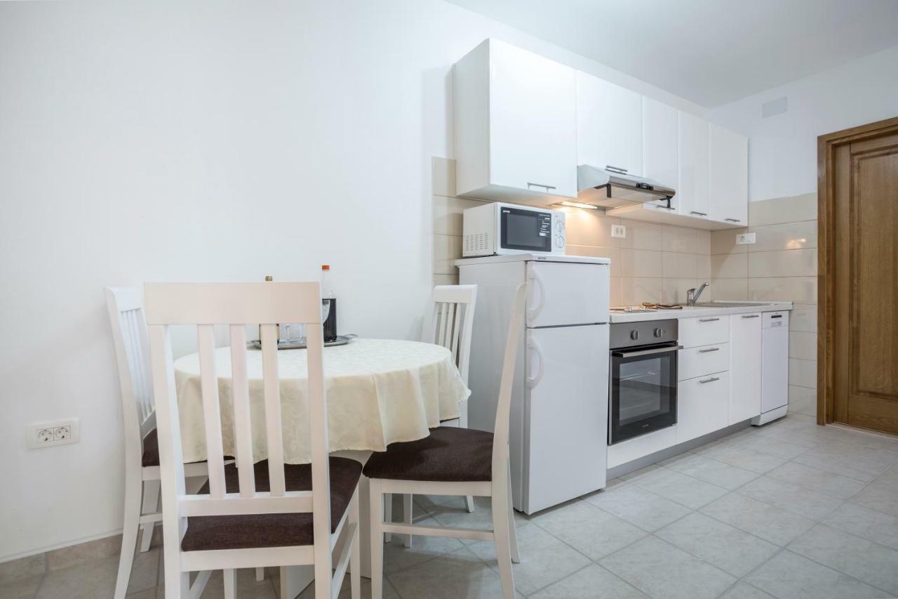 Apartments Bezmalinovic 2 볼 외부 사진