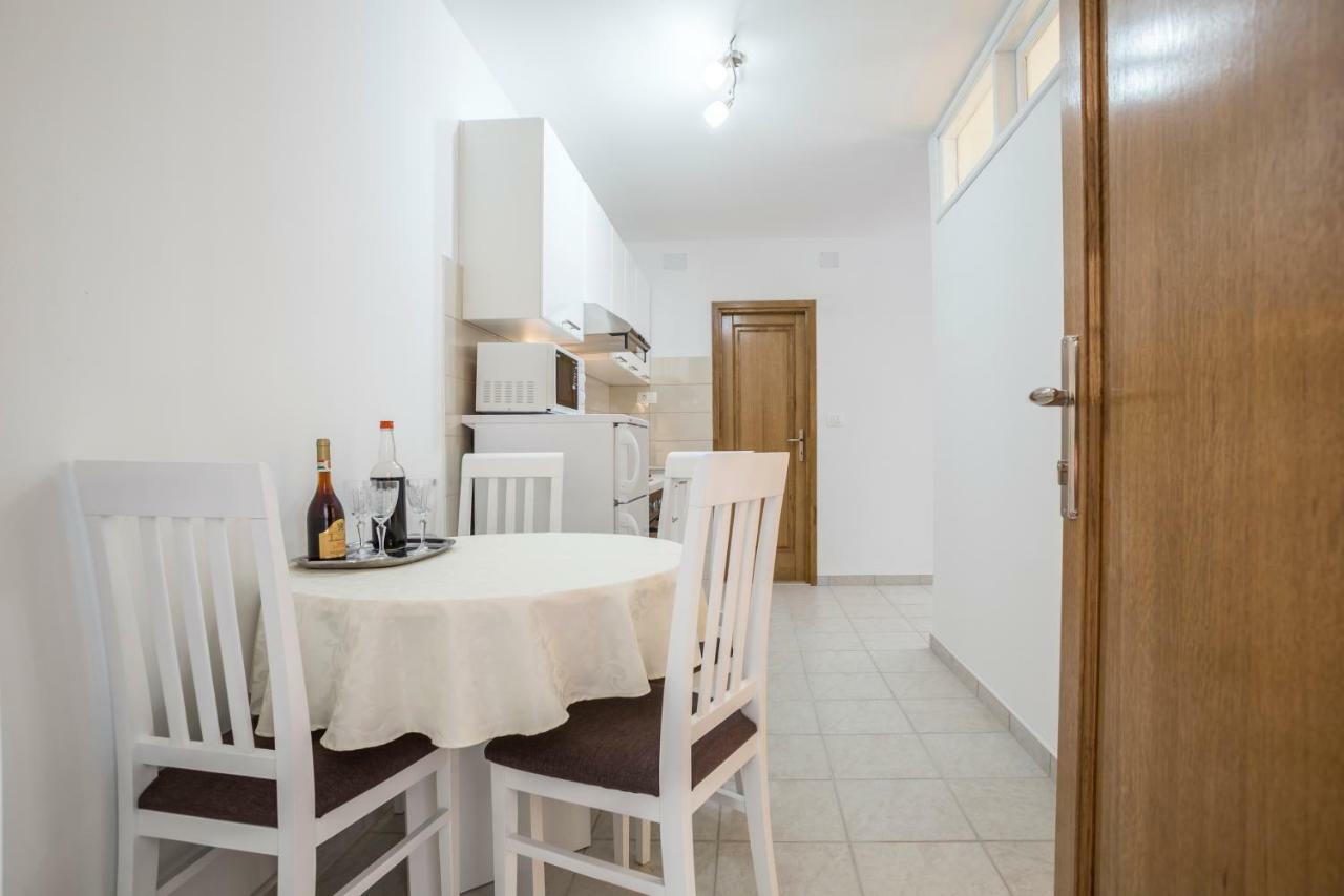 Apartments Bezmalinovic 2 볼 외부 사진